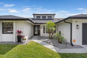 566 SE Oceanspray Terrace, Port Saint Lucie, FL 34953 Sold 05/02/25