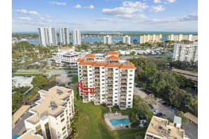 370 Golfview Road 404, North Palm Beach, FL 33408 Sold 04/21/25