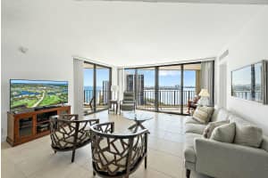 5420 N Ocean Drive 2004, Riviera Beach, FL 33404 Sold 05/16/25