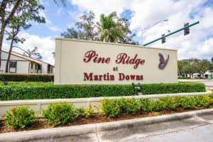 1995 Sw Silver Pine Way 119-d2, Palm City