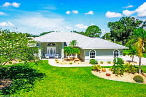 424 Holly Drive, Sebring, FL 33876 - MLS#R11061781