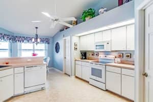 424 Holly Drive, Sebring, FL 33876 - MLS#R11061781