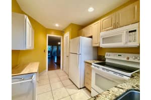 10 Garden Street 106s, Tequesta, FL 33469 Sold 07/11/25