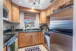 57 Woodland Drive 107, Vero Beach, FL 32962 Sold 04/29/25