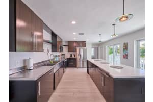 2649 Lake Drive 5, Singer Island, FL 33404 - MLS#R11062092