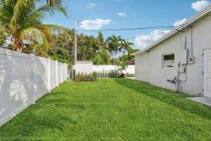 21 SE 9th Street, Pompano Beach, FL 33060 Sold 04/14/25