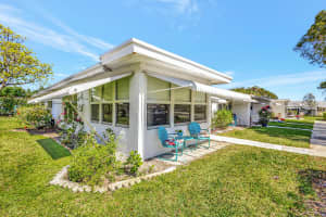 1053 N Oakridge Circle, Lake Worth, FL 33462 Sold 03/21/25