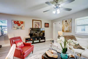 742 Flanders Drive P, Delray Beach, FL 33484 - MLS#R11062151