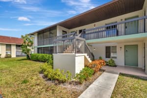 6458 Chasewood Drive E, Jupiter, FL 33458 Sold 05/23/25