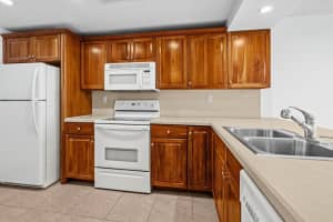 12 Royal Palm Way Unit 405, Boca Raton, FL 33432 Sold 07/23/25