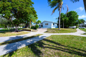 561 Anchorage Drive, North Palm Beach, FL 33408 Sold 05/22/25