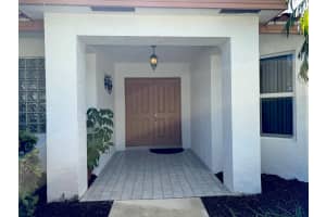 330 Oregon Lane, Boca Raton, FL 33487 Sold 03/20/25