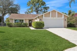 120 Greentree Circle, Jupiter, FL 33458 Sold 04/14/25