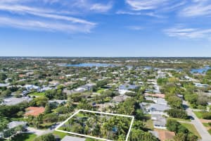 203 NW 15th Street, Delray Beach, FL 33444 Sold 07/16/25