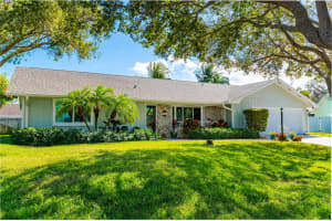 1943 NE Aloe Calle, Jensen Beach, FL 34957 Sold 05/13/25