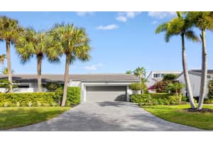 6110 N Ocean Boulevard 33, Ocean Ridge, FL 33435 Sold 04/16/25
