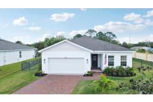 6093 Sequoia Circle, Vero Beach