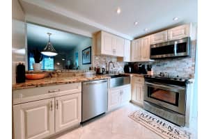 5201 NW 2nd Avenue 110, Boca Raton, FL 33487 Sold 04/15/25