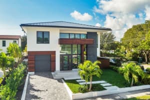 630 Westwood Road, West Palm Beach, FL 33401 Sold 05/06/25