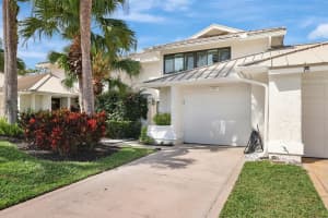 5617 SE Foxcross Place, Stuart, FL 34997 Sold 05/01/25