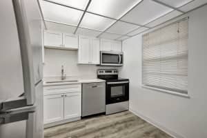 22 Abbey Lane 107, Delray Beach, FL 33446 Sold 04/04/25