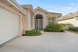 5082 SE Inkwood Way, Hobe Sound, FL 33455 Sold 07/02/25