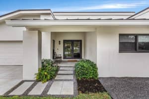 803 Foxpointe Circle, Delray Beach, FL 33445 Sold 04/17/25