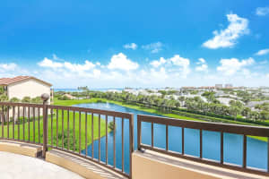 301 Ocean Bluffs 5050 Boulevard 5050, Jupiter, FL 33477 Sold 04/16/25