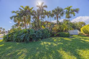 7699 Grovewood Drive, Lake Worth, FL 33467 Sold 04/01/25