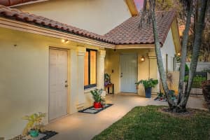 2980 Burgoyne Lane, West Palm Beach, FL 33409 Sold 03/21/25