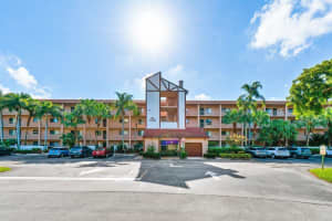 7300 Amberly Lane 402, Delray Beach, FL 33446 - MLS#R11062972