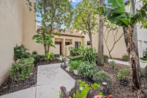 15 S Via De Casas Sur 102, Boynton Beach, FL 33426 Sold 06/02/25