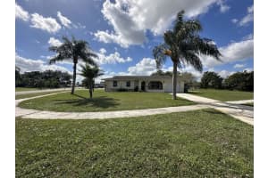 802 SW Ivanhoe Drive, Port Saint Lucie, FL 34983 Sold 04/30/25