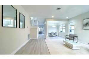 124 Bella Vista Way, Royal Palm Beach, FL 33411 Sold 04/03/25