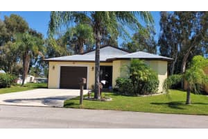 16 Maya Lane, Port Saint Lucie, FL 34952 Sold 05/30/25