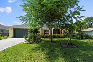 324 Ne Gladiola Avenue, Port Saint Lucie