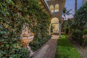107 Renaissance Drive, North Palm Beach, FL 33410 Sold 04/01/25