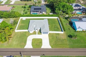 2017 Sw Justison Avenue, Port Saint Lucie