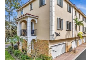 2921 S Greenleaf Circle, Boynton Beach, FL 33426 Sold 06/02/25