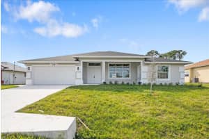 158 Sw Sea Lion Road, Port Saint Lucie