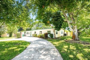 426 SE Tranquilla Avenue, Port Saint Lucie, FL 34983 Sold 07/10/25