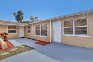 371 W 33rd Street, Riviera Beach, FL 33404 Sold 04/02/25