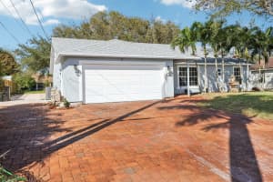 855 SW Mccoy Avenue, Port Saint Lucie, FL 34953 Sold 03/31/25