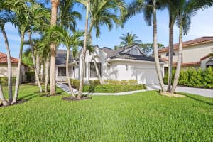 9445 E Fairway Terrace, West Palm Beach, FL 33411 - MLS#R11063815