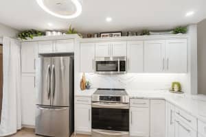9440 Meadowood Drive 203, Fort Pierce, FL 34951 Sold 03/28/25