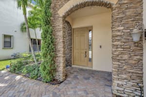 3459 Collonade Drive, Wellington, FL 33449 Sold 05/08/25