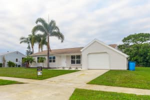 1560 Roxbury Court NE, Palm Bay, FL 32905 Sold 03/27/25