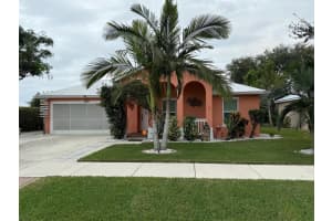 4611 SE Murray Cove Circle, Stuart, FL 34997 Sold 05/02/25