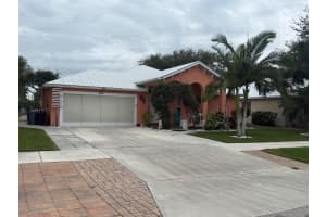 4611 SE Murray Cove Circle, Stuart, FL 34997 Sold 05/02/25