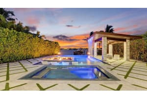 202 N Lake Drive, Lantana